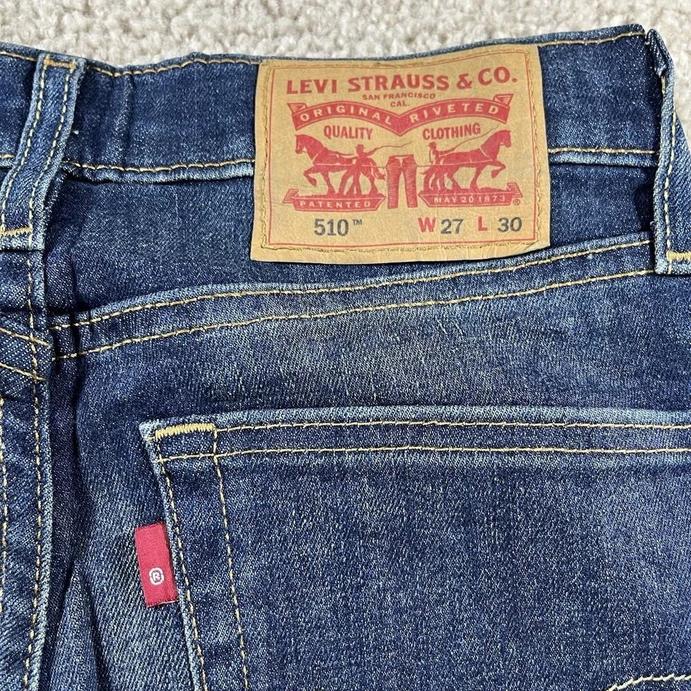 Levis 510 Skinny Men's Size 27Wx30L Dark Wash Blue Denim Jeans Distressed NWT